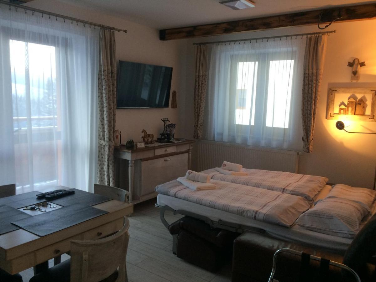 Maliarik – Apartmán Deluxe Demänovská Dolina Exterior foto